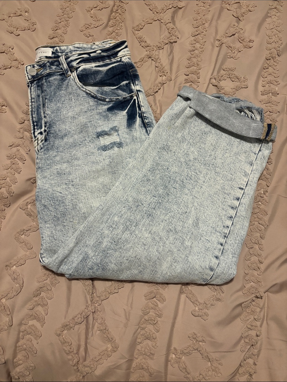 Women’s Light Acid Wash Cropped Jeans - Casual Ankle-Length